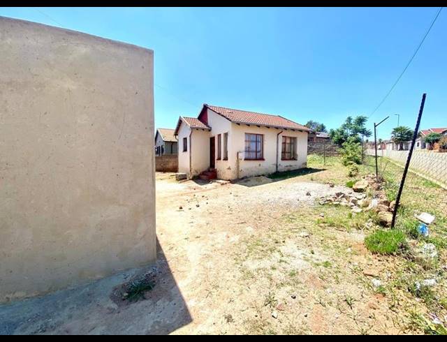 2 BEDROOM HOUSE FOR SALE IN EMDENI